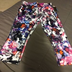 NWT.. Jillian Michaels capri leggings